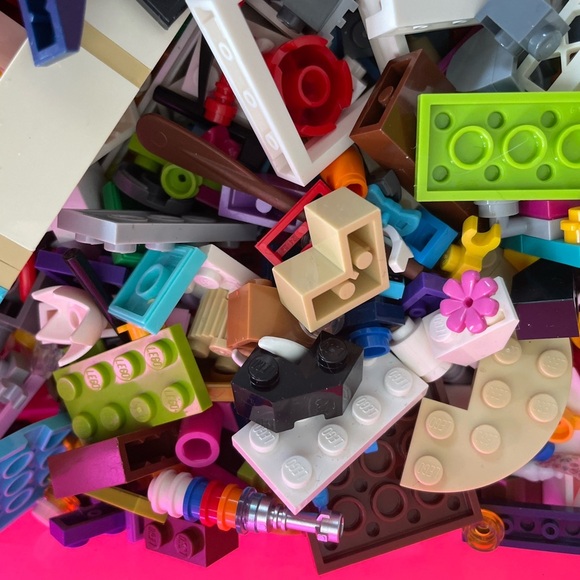 3lbs+ of mix legos​ - Picture 4 of 6